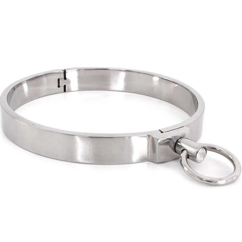 Acél nyakörv karikával és kővel. Belső átmérő:12cm