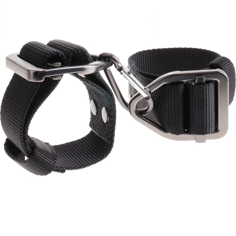 COMMAND erős kézbilincs.