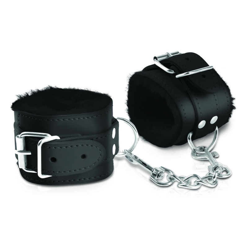 Limited Edition-belül szőrös bilincs.