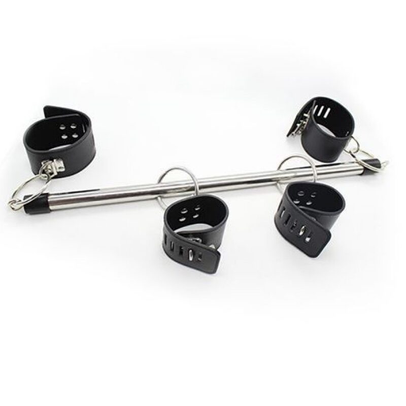 Rúd,kéz és láb bilincsekkel és lakattal