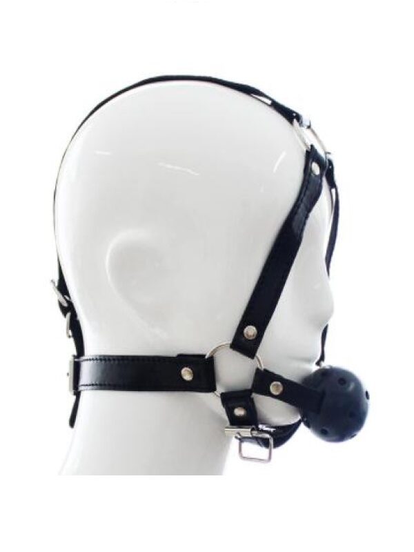 Fejhám szájgolyóval.