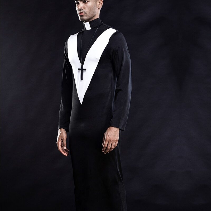 Kis pap jelmez kereszttel. Méret:S-L