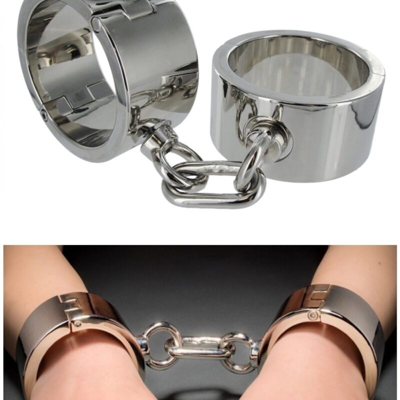 Acél kézbilincs lánccal.