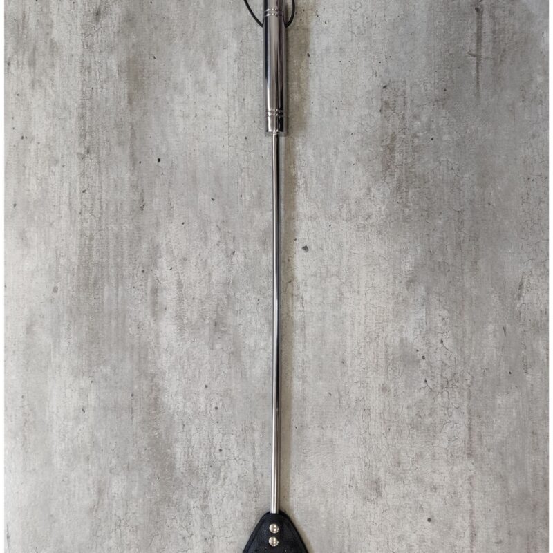 Vámpír bőr paskoló acél nyéllel.