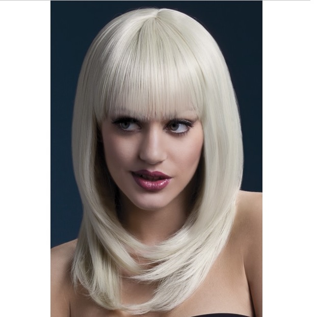 Tanja-félhosszú szőke paróka.